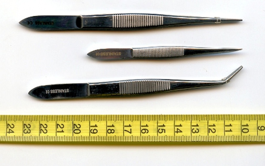 Tweezers